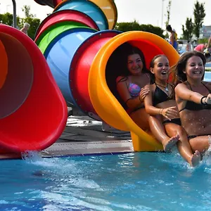 Robinia Hotel